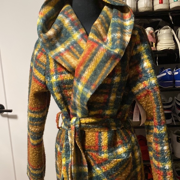 Wrap coat - Picture 2 of 8